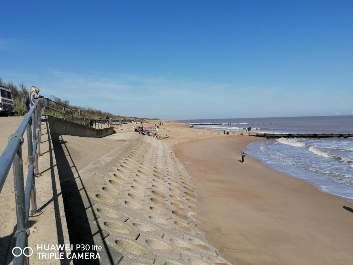 Roman Bank With Spa Bath, Terrace And Mermaid'S Teepee Skegness Dış mekan fotoğraf